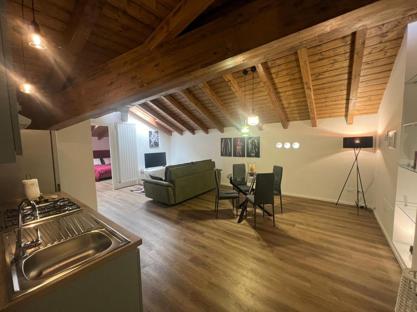 Abitare Il Tempo-Elegante E Moderno-Ad 1 Bus Da Roma Apartment Велетри Екстериор снимка
