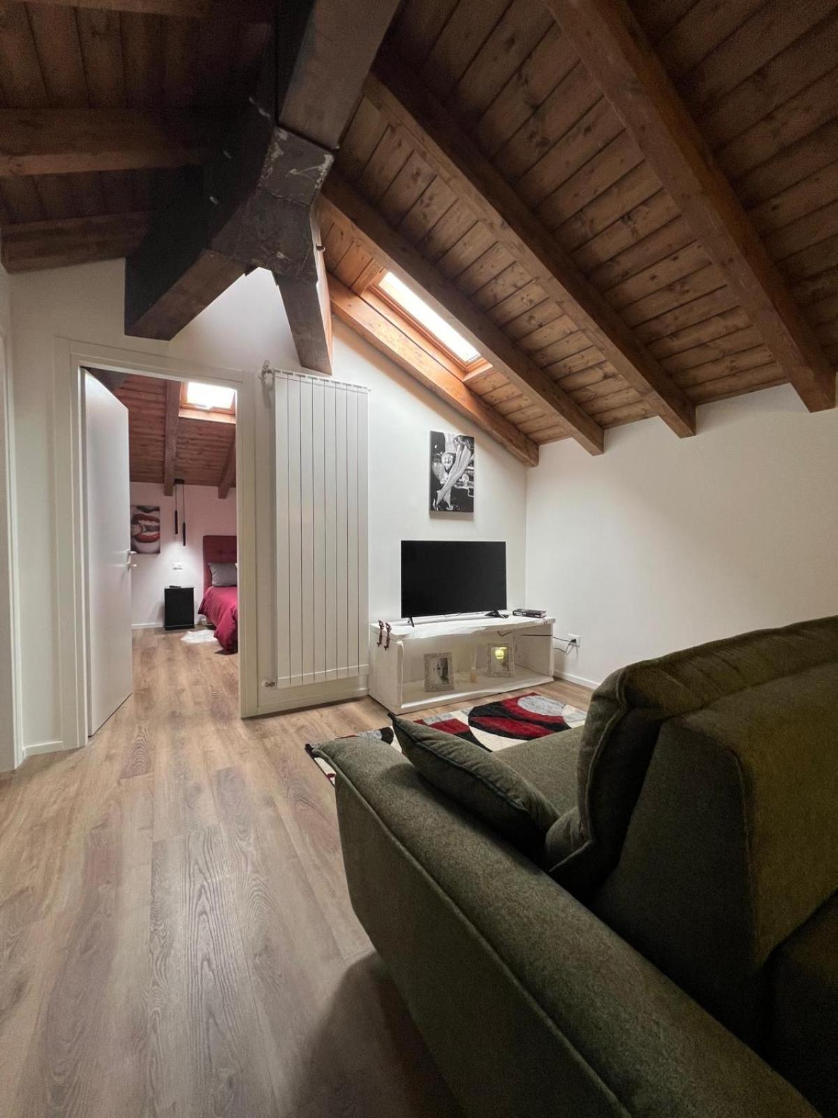 Abitare Il Tempo-Elegante E Moderno-Ad 1 Bus Da Roma Apartment Велетри Екстериор снимка